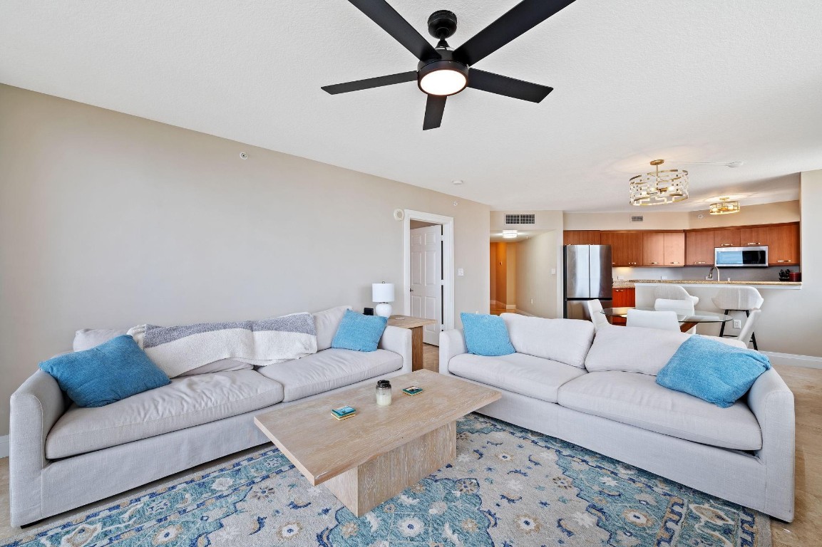 2011 N Ocean Boulevard 1605