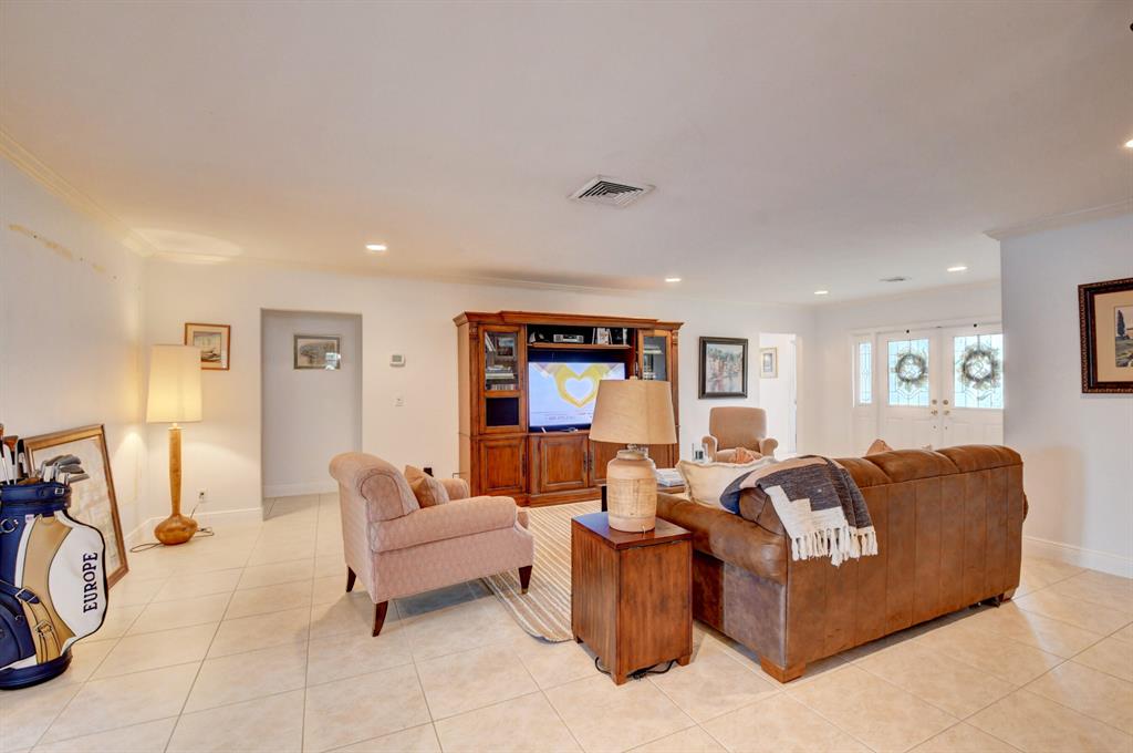 DELRAY DUNES - Residential