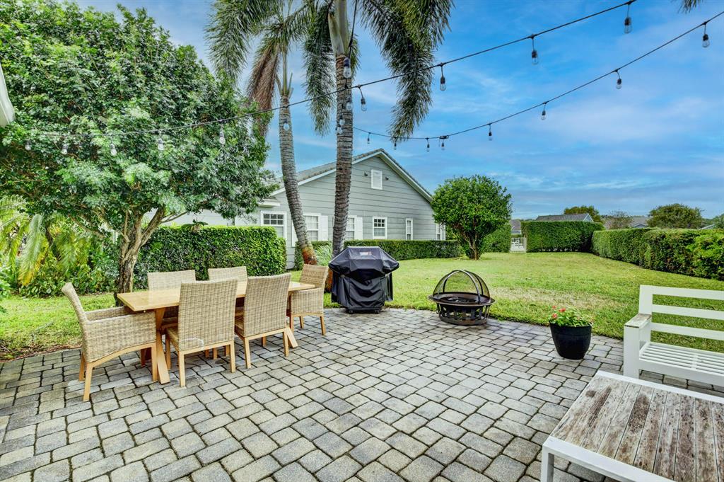 DELRAY DUNES - Residential