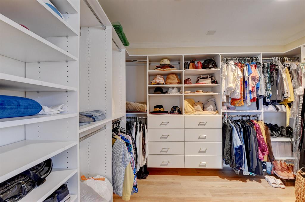 DELRAY DUNES - Residential