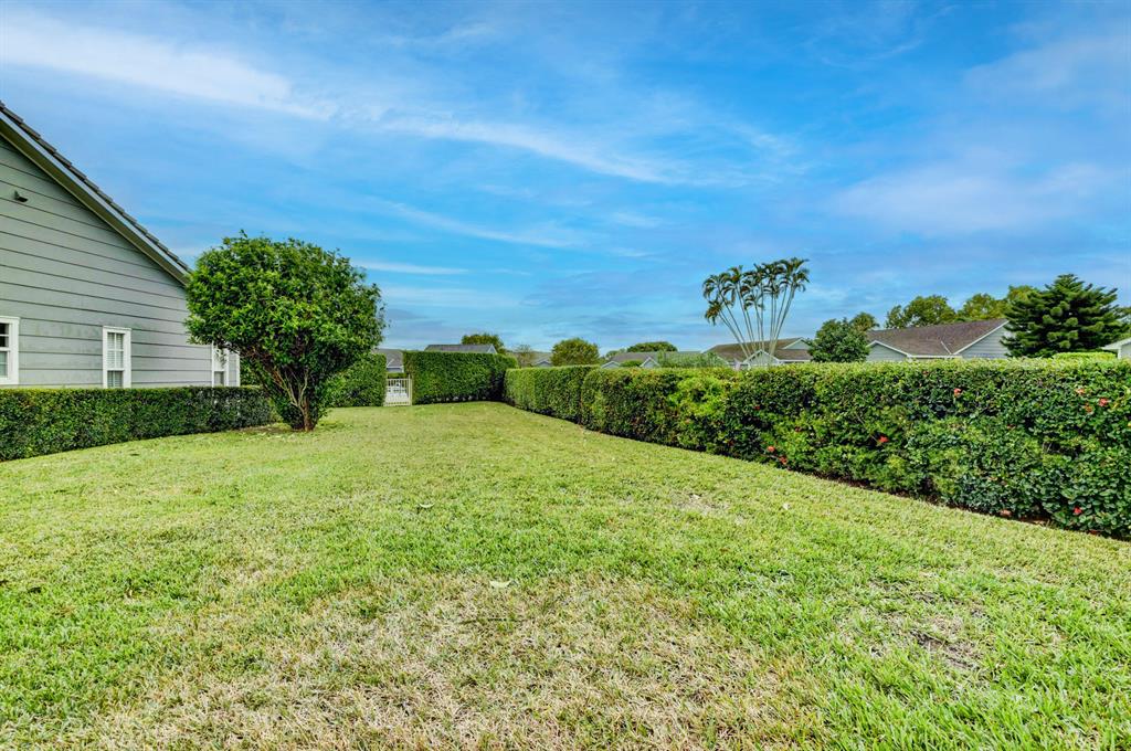 DELRAY DUNES - Residential