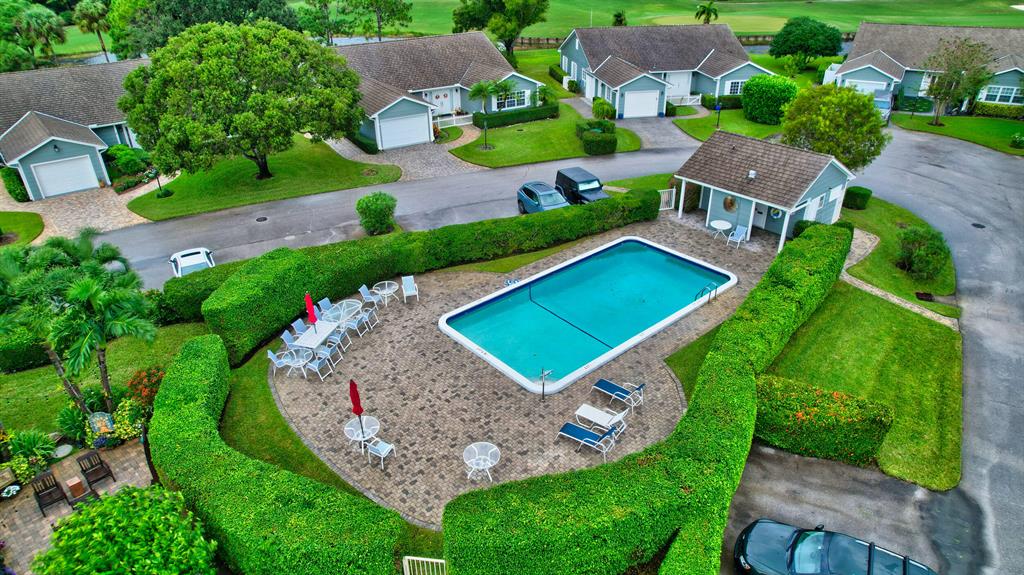 DELRAY DUNES - Residential