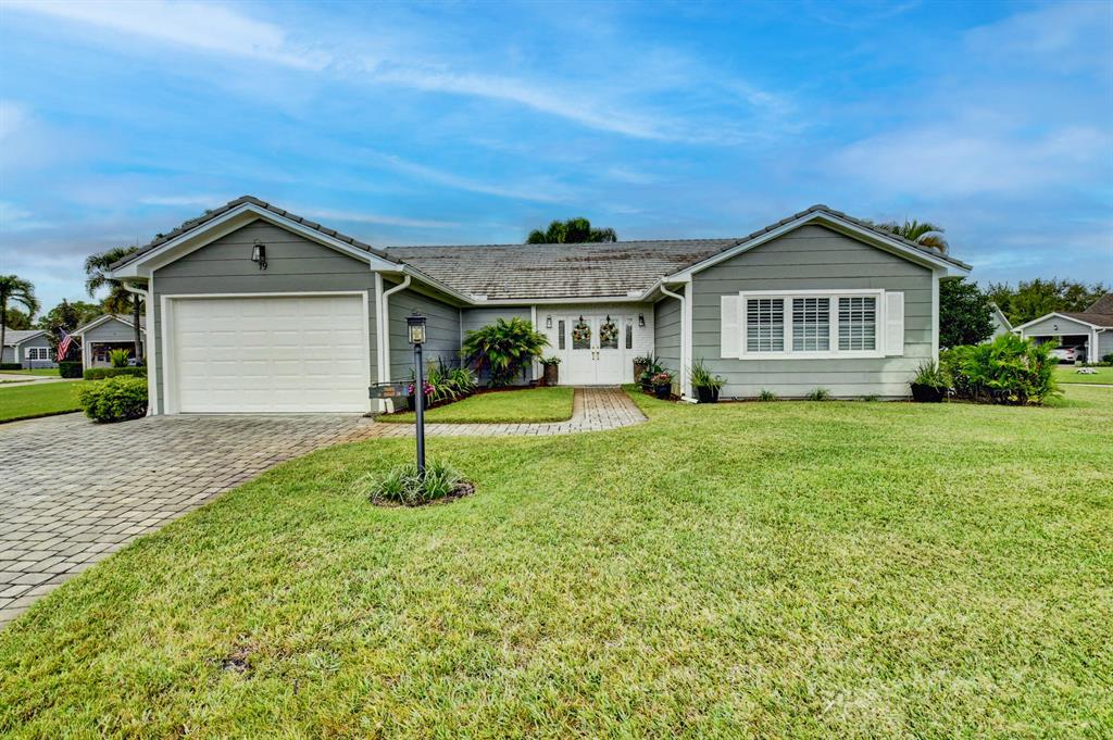 DELRAY DUNES - Residential