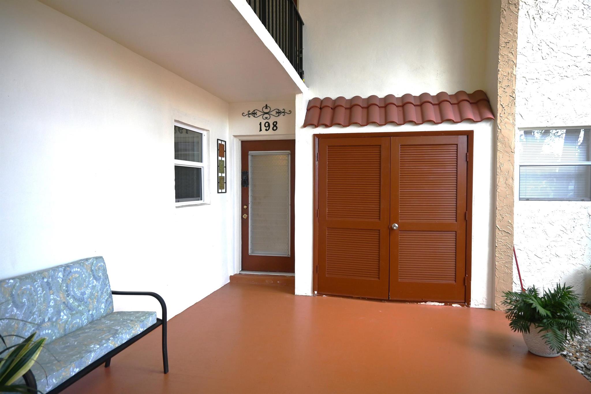 Spacious first-floor condo in Golden Lakes Village, a vibrant 55+ community with a full-time social director, courtesy bus, and 24/7 gated security. Enjoy resort-style living with a pool, hot tub, fitness center, tennis courts, gaming and craft rooms, computer lab, and lounge/auditorium for social events. Perfectly located in West Palm Beach with easy access to shopping, dining, and entertainment. This active community offers endless activities, a friendly atmosphere, and everything you need to live comfortably and stay engaged, don't miss this opportunity!