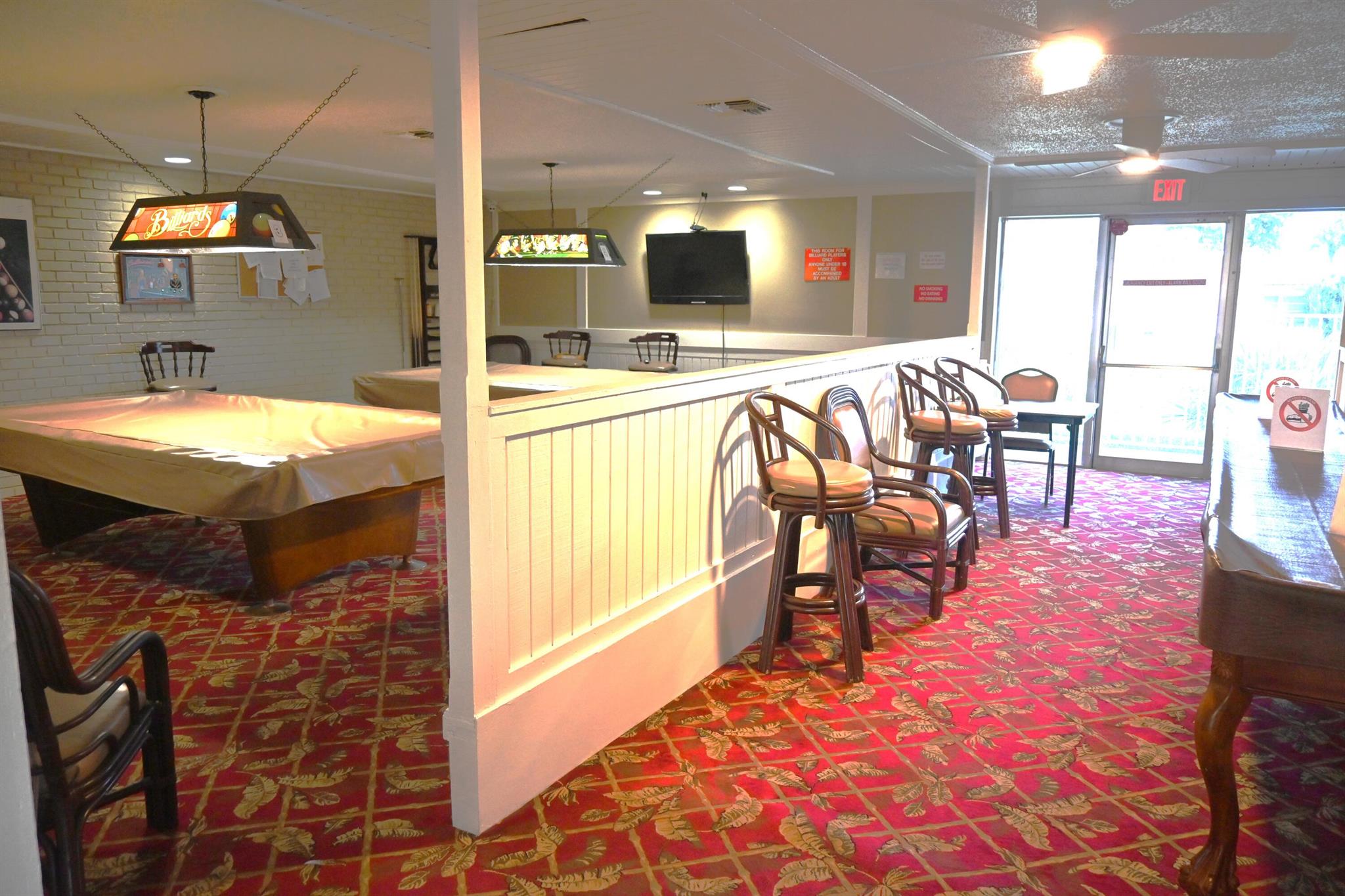 GOLDEN LAKES VILLAGE COND - Residential Lease