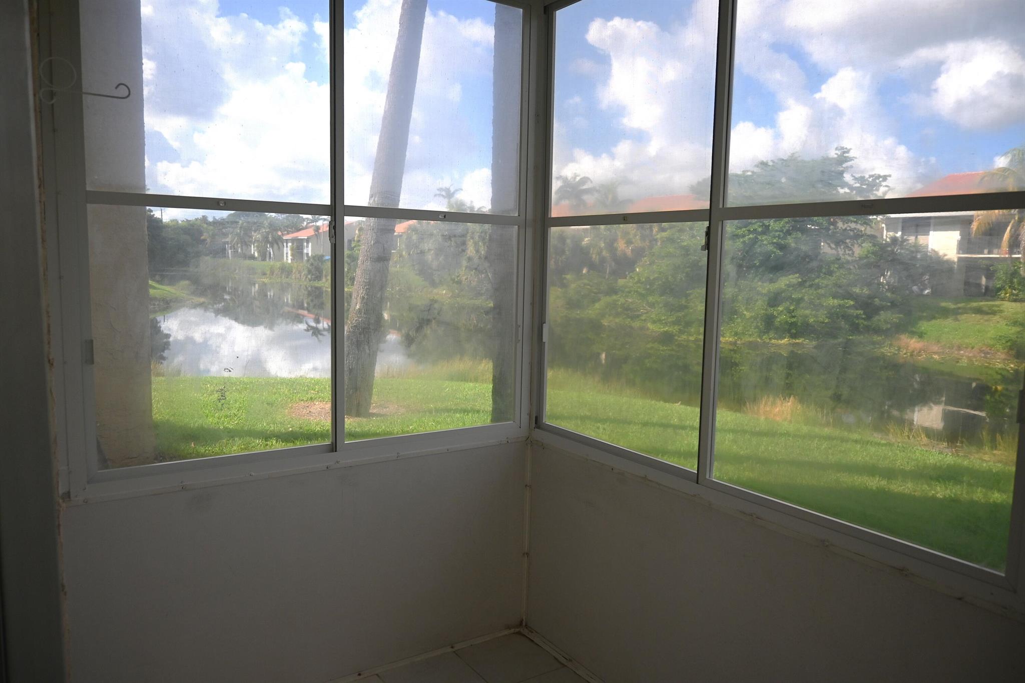 GOLDEN LAKES VILLAGE COND - Residential Lease
