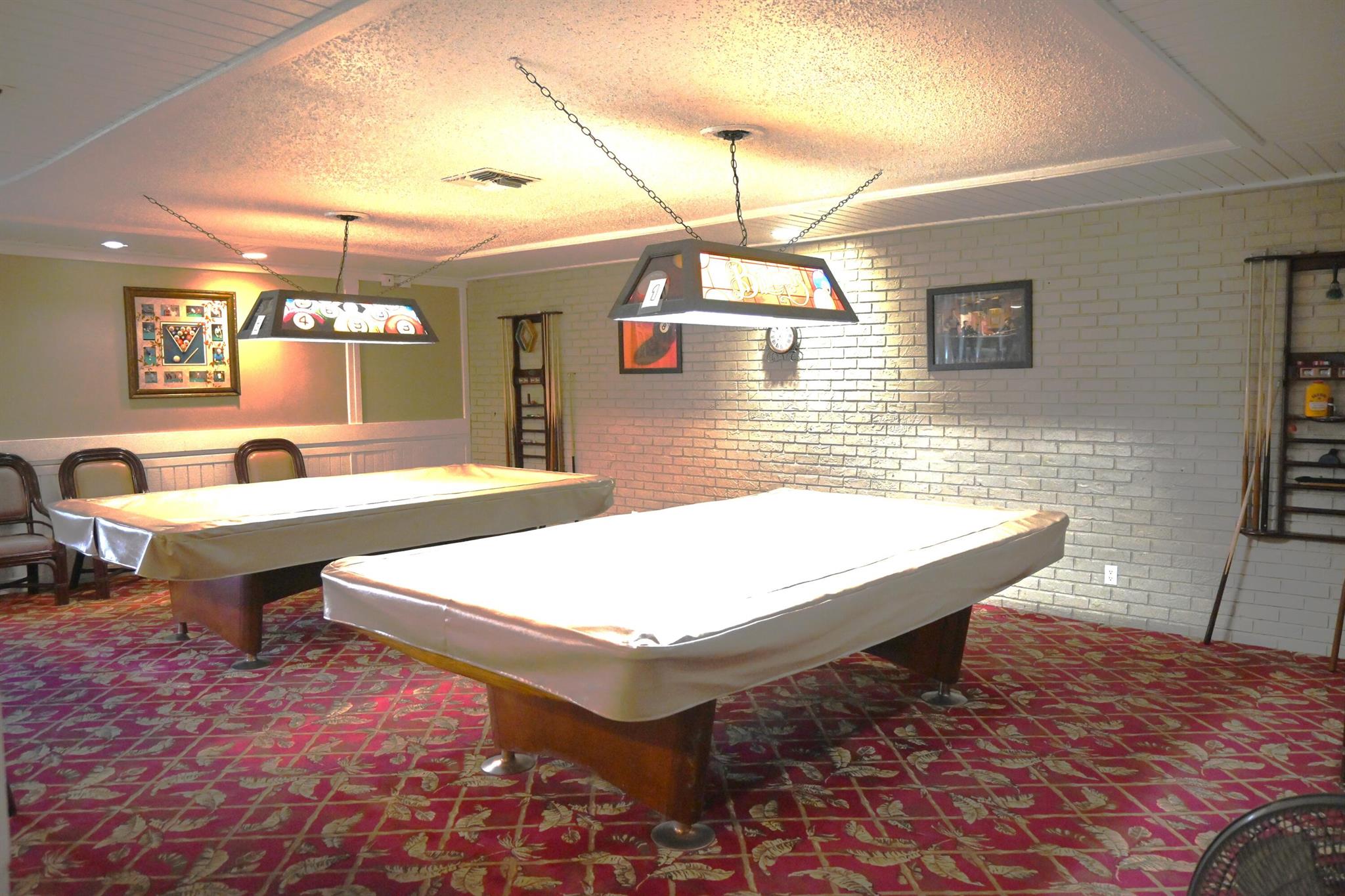 GOLDEN LAKES VILLAGE COND - Residential Lease