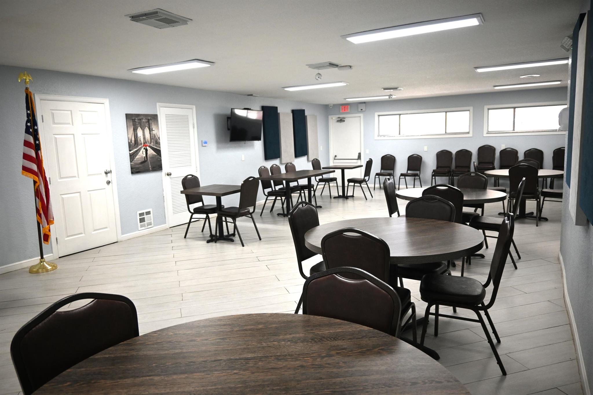 GOLDEN LAKES VILLAGE COND - Residential Lease