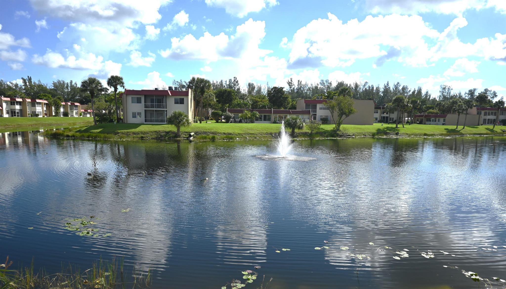 GOLDEN LAKES VILLAGE COND - Residential Lease