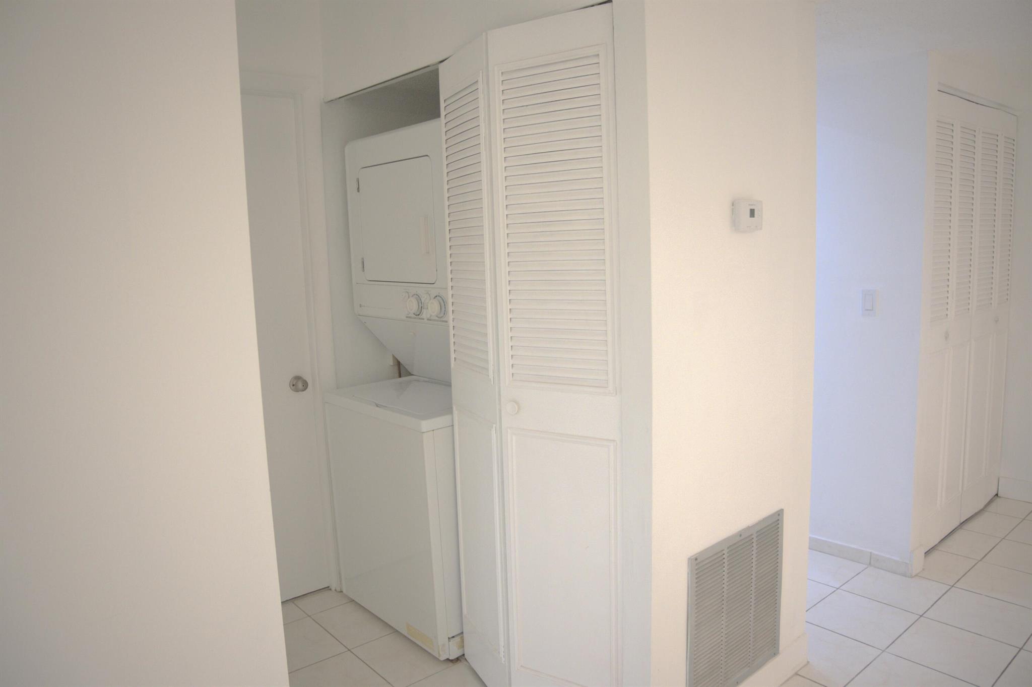 GOLDEN LAKES VILLAGE COND - Residential Lease