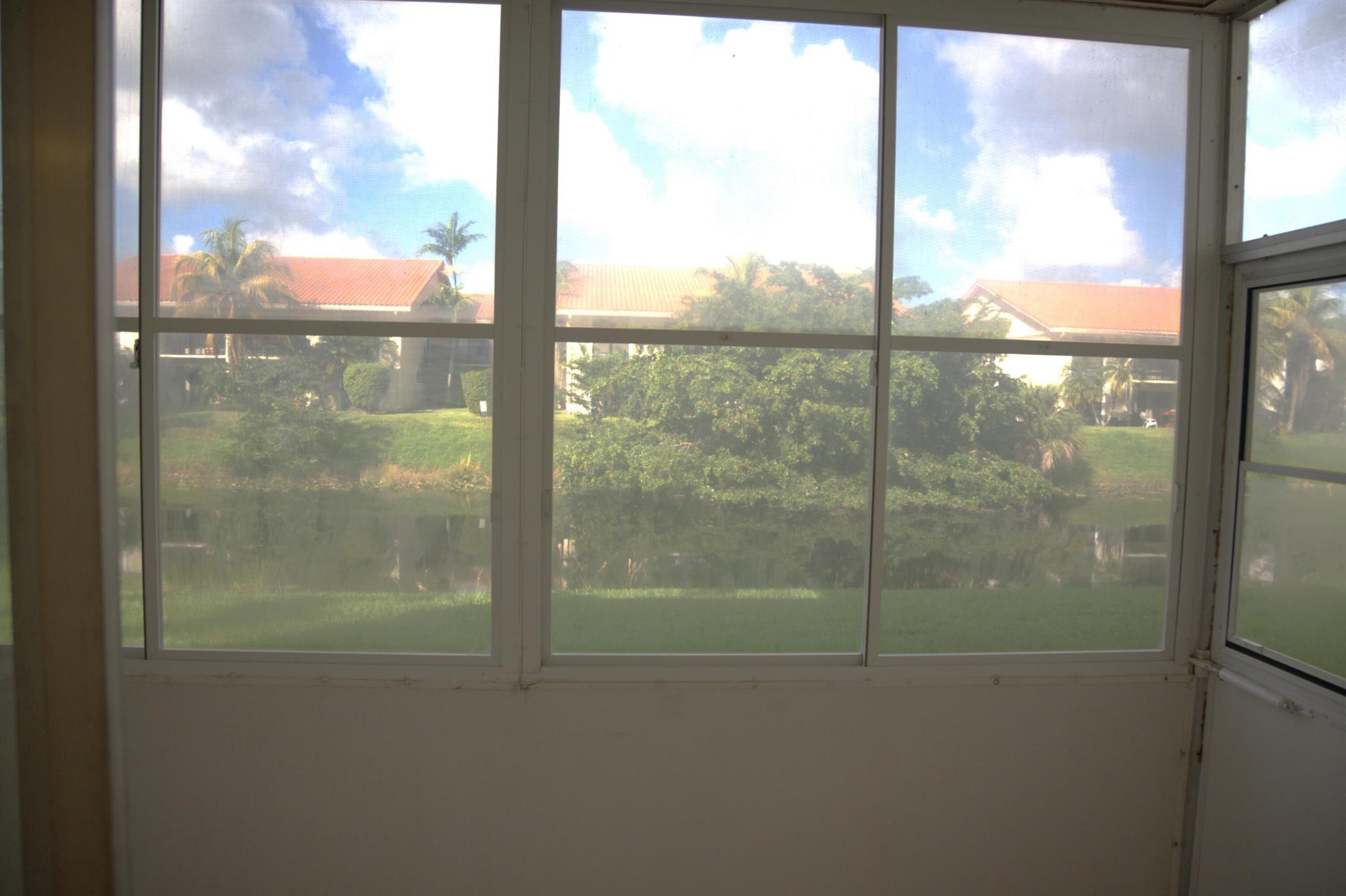 GOLDEN LAKES VILLAGE COND - Residential Lease