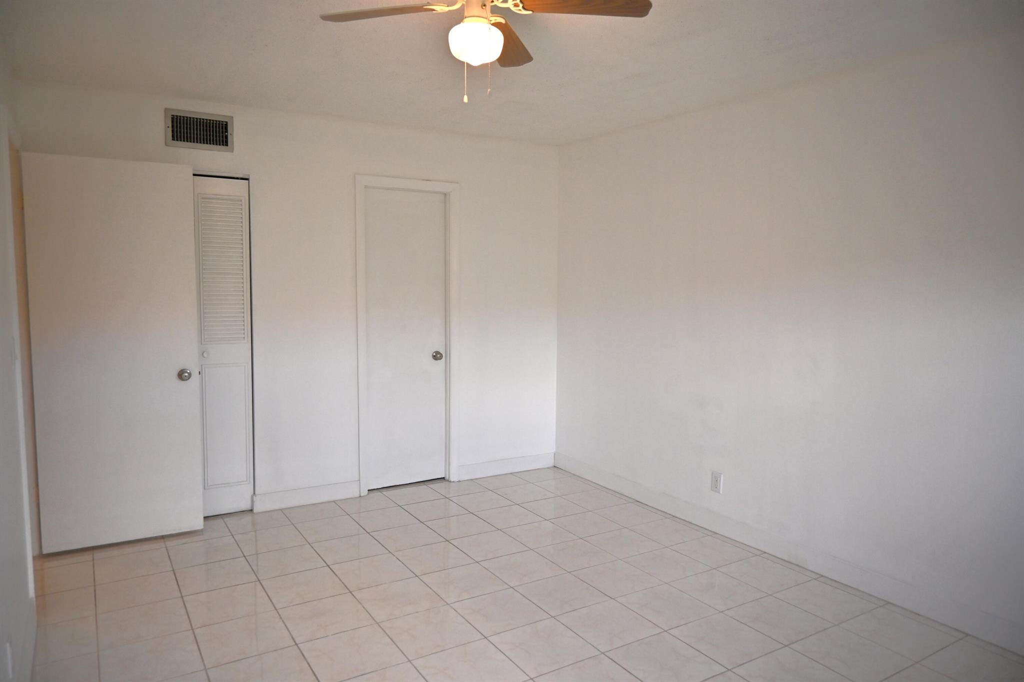 GOLDEN LAKES VILLAGE COND - Residential Lease