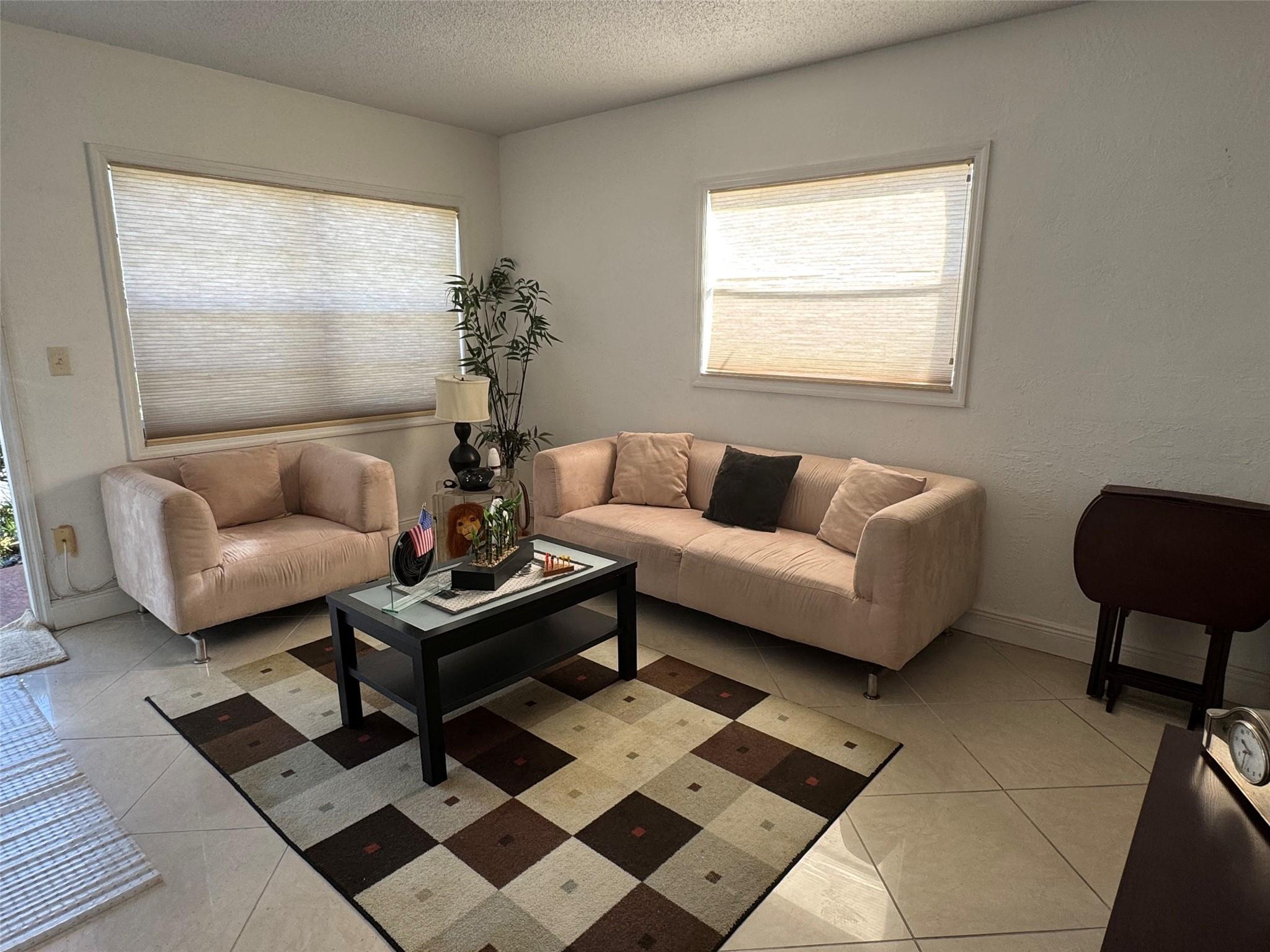 EL SOL AT MAINSTREET - Residential