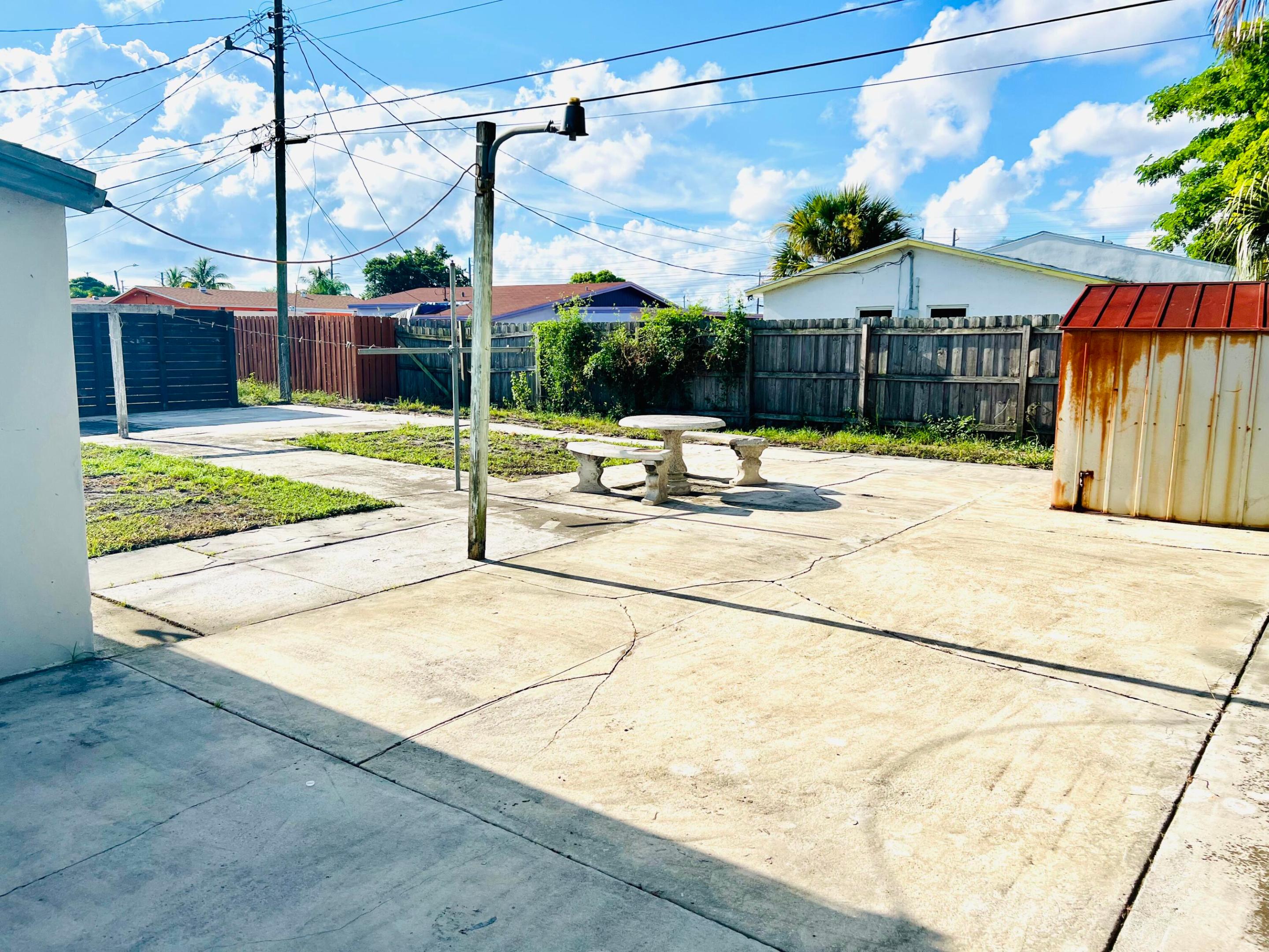 RIVIERA BEACH HEIGHTS ADD 8 - Residential