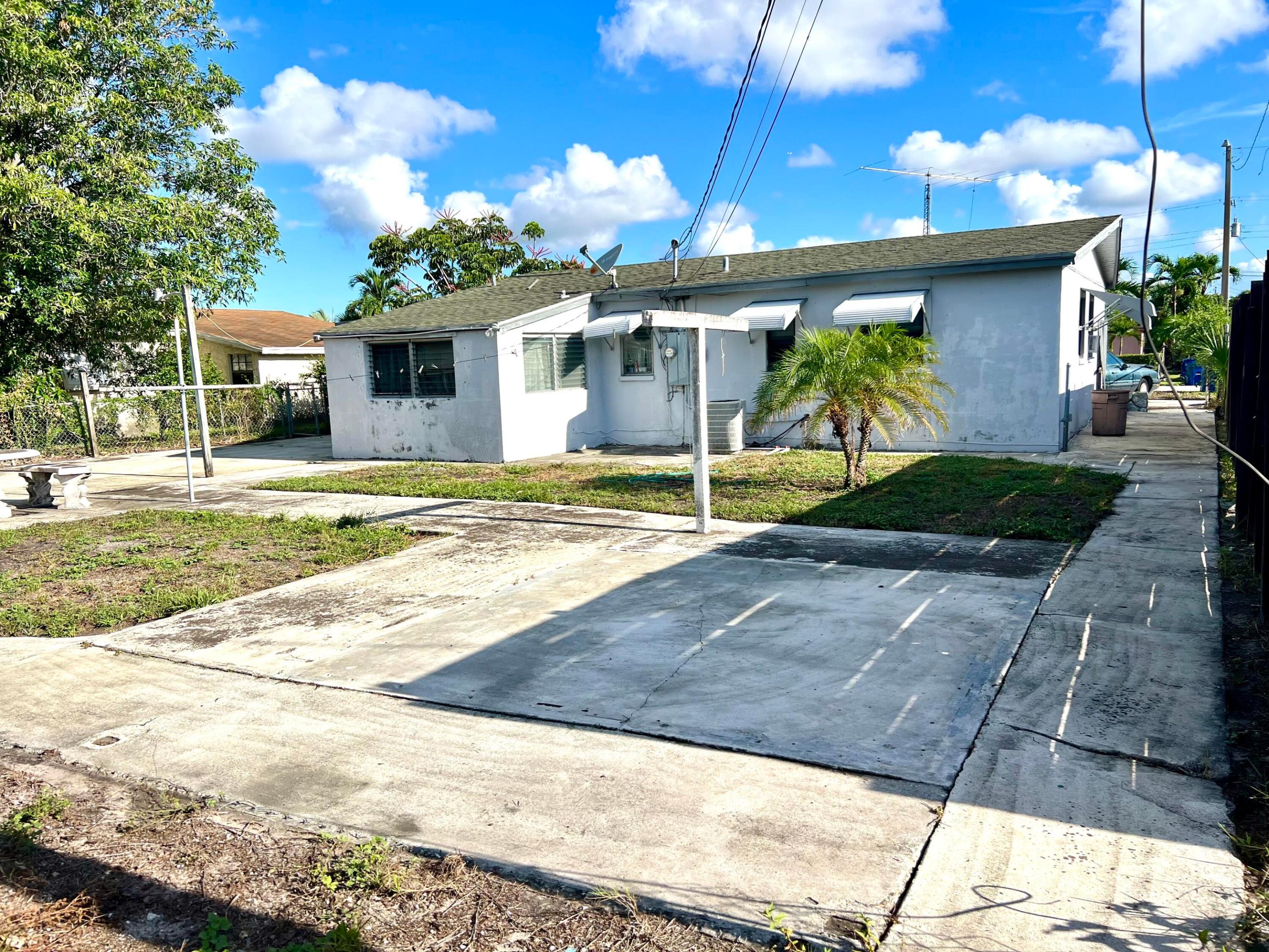 RIVIERA BEACH HEIGHTS ADD 8 - Residential