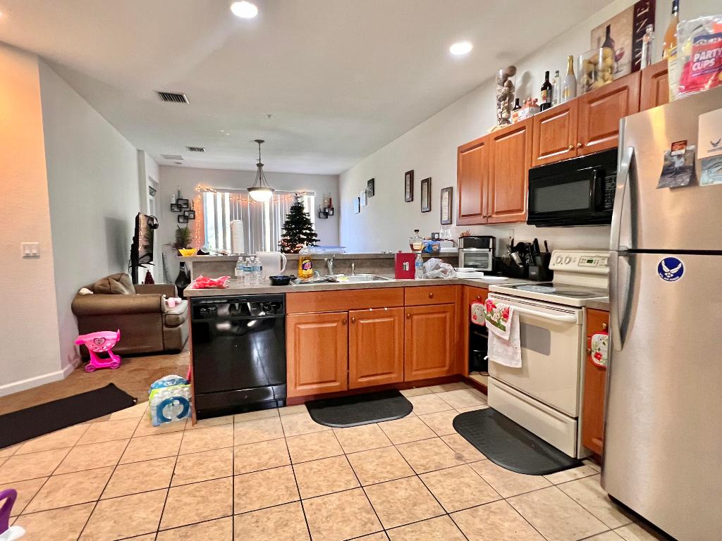 MARSH HARBOUR 41 CONDO - Residential