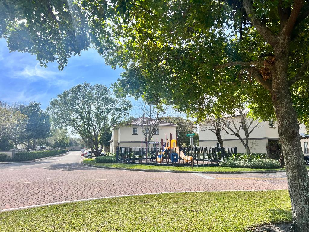 MARSH HARBOUR 41 CONDO - Residential