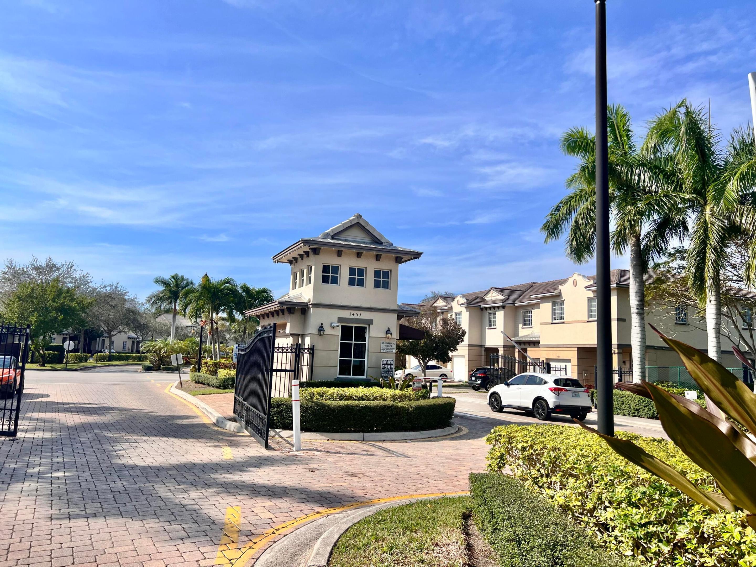 MARSH HARBOUR 41 CONDO - Residential