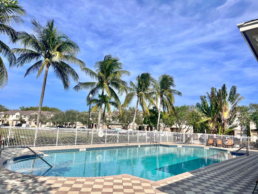 MARSH HARBOUR 41 CONDO - Residential