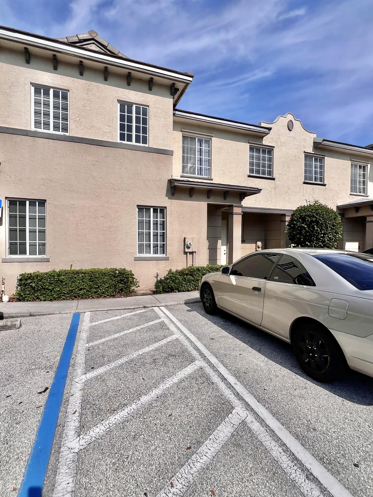 MARSH HARBOUR 41 CONDO - Residential