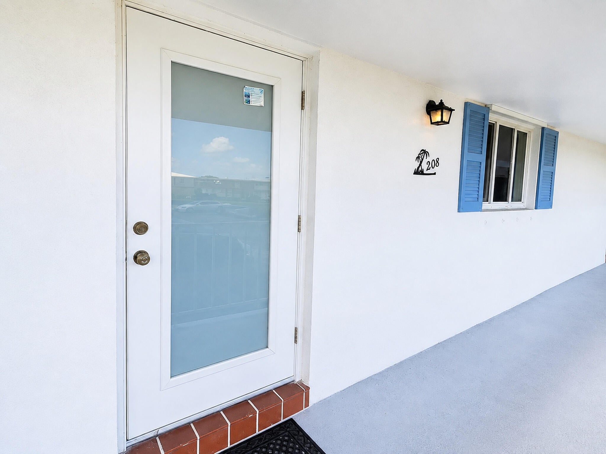1115 Lake Terrace 208