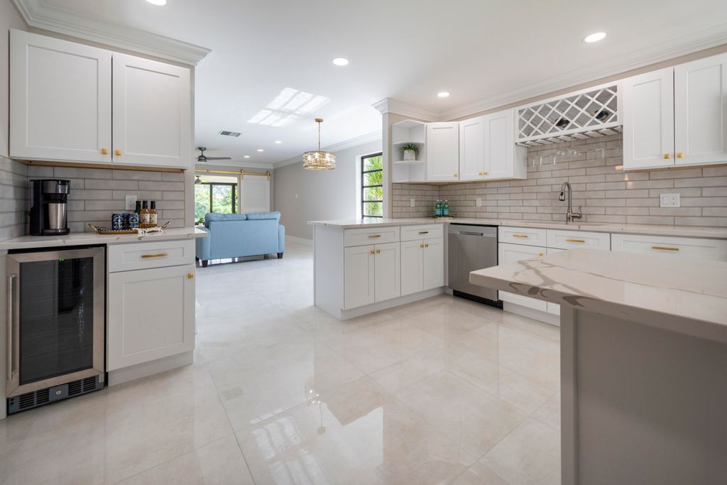 Photo of 8535 Casa Del Lago #H, Boca Raton, FL 33433 (MLS # R11162933)