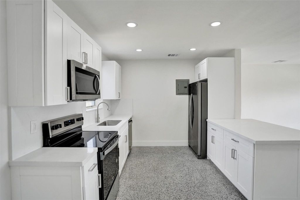 Photo of 123 NE 15th Avenue, Boynton Beach, FL 33435 (MLS # F10445913)