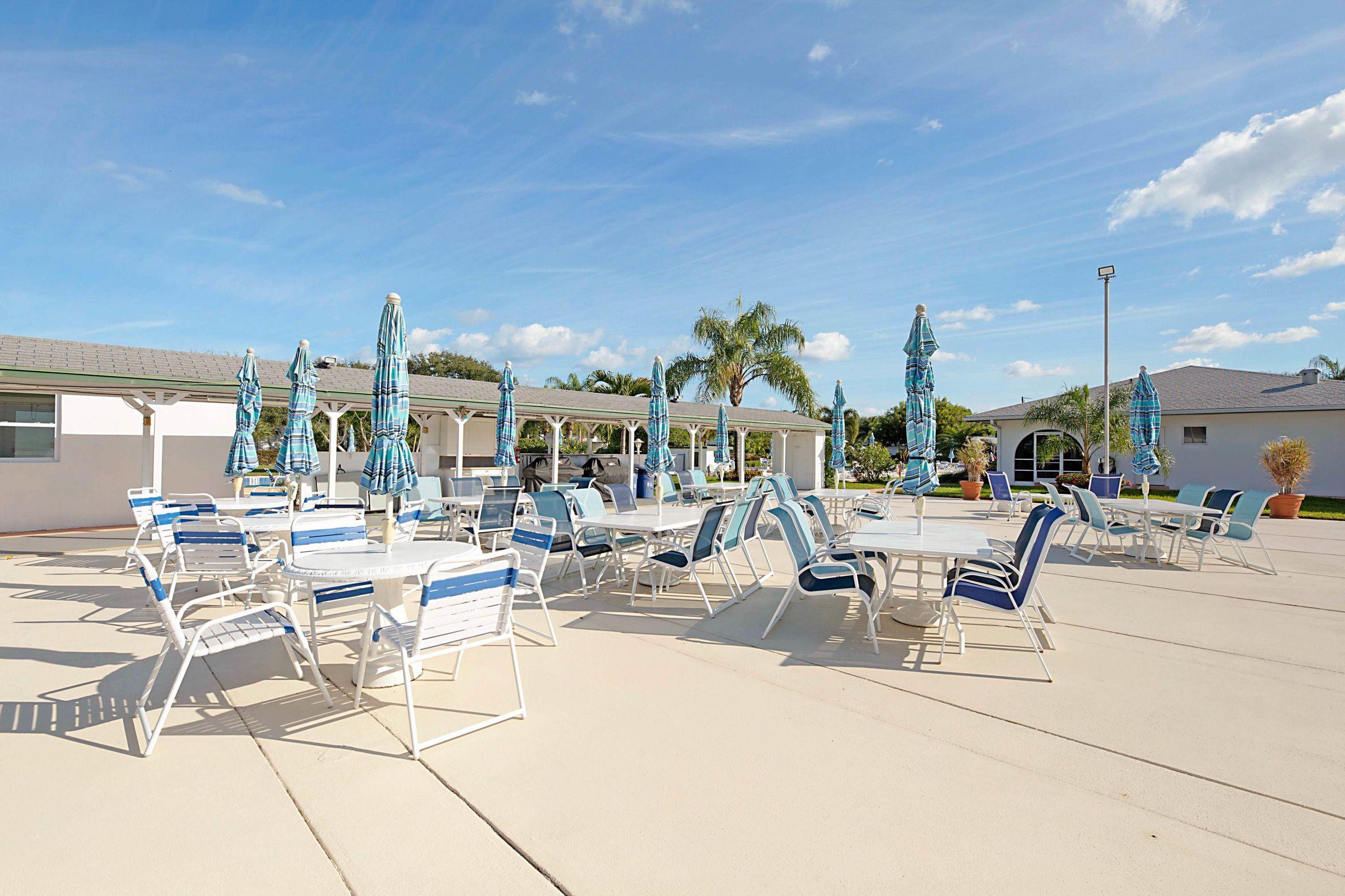 TEQUESTA GARDEN CONDO 2 - Residential