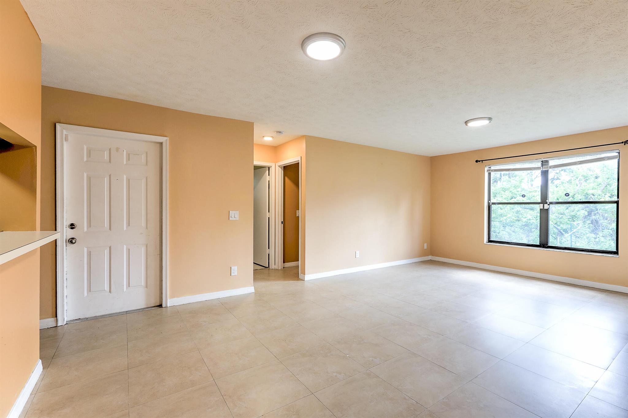 6545 SE Federal Highway 102, Stuart, FL, 34997/$195,000 4 6545 SE Federal Highway 102