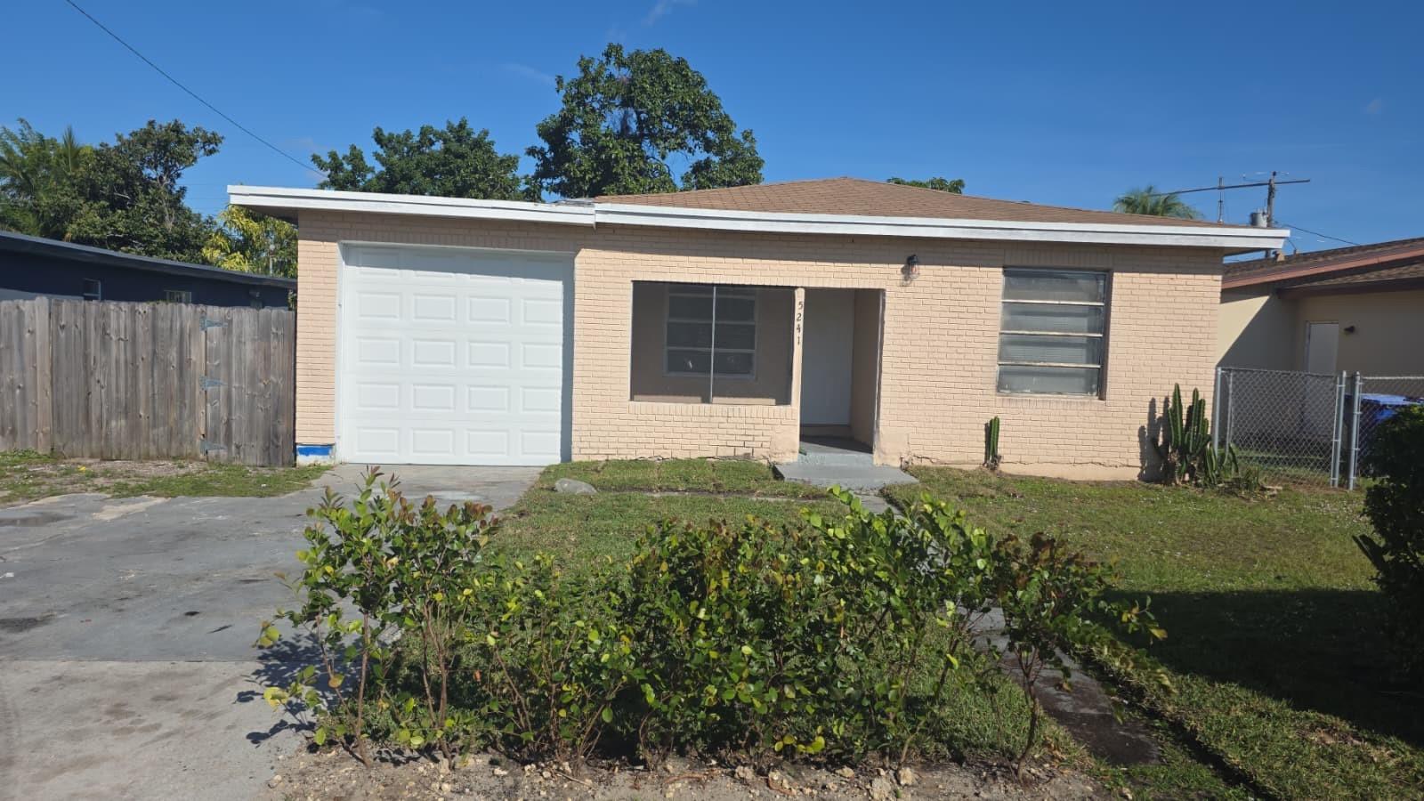 West Carver Ranches Add 3 - Residential Lease