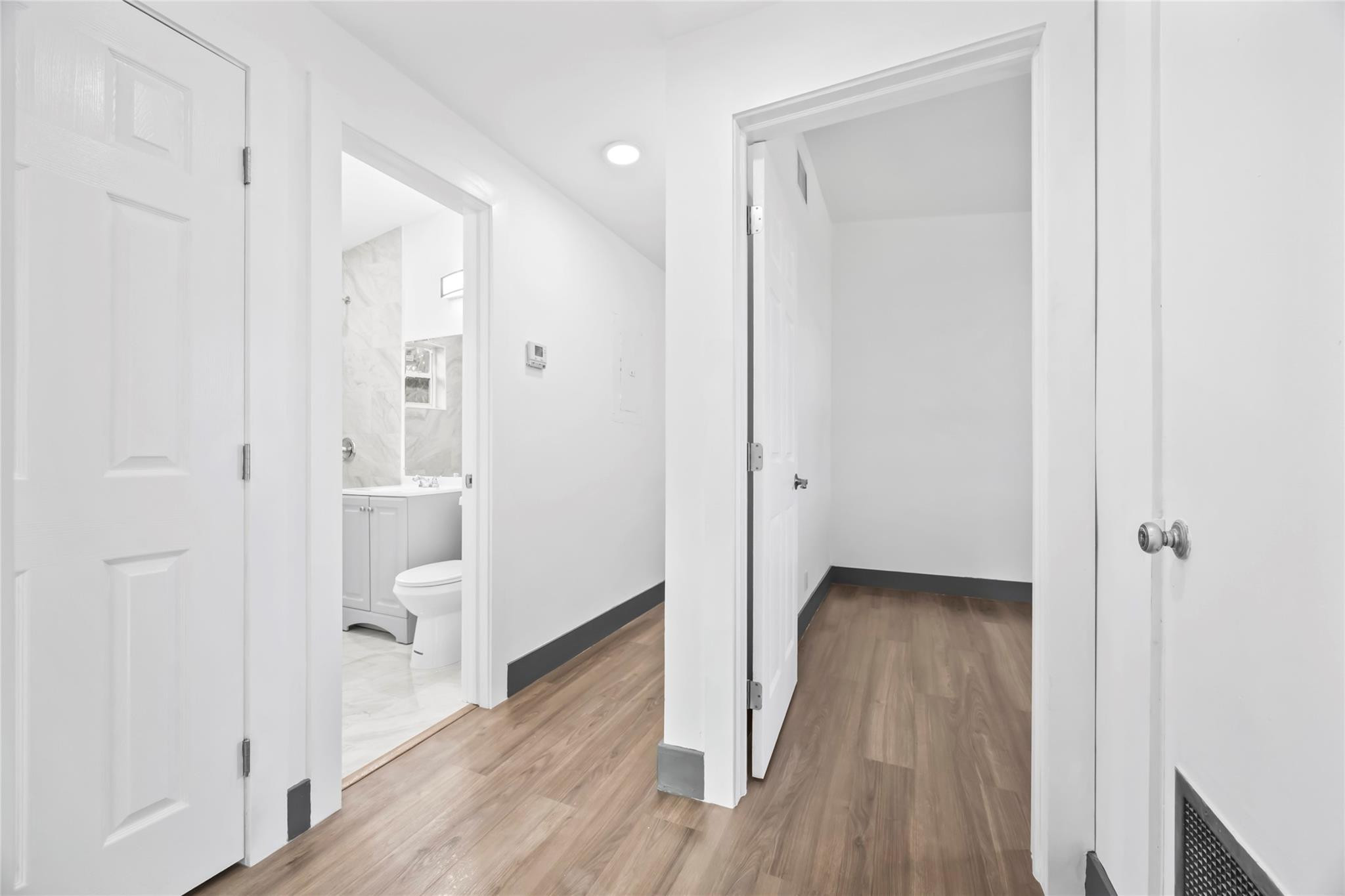 Sherwood Forest 30-28 B - Residential