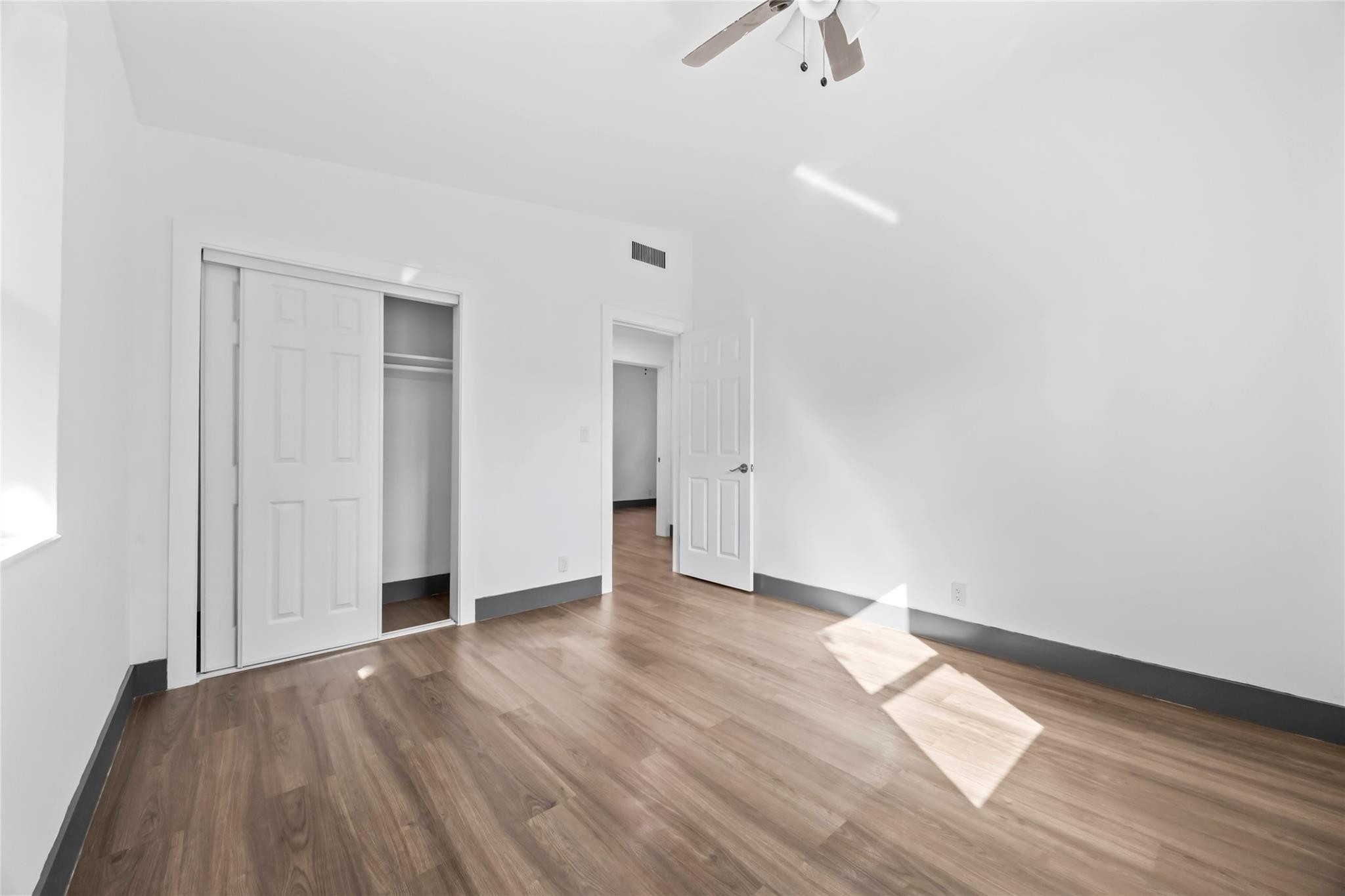 Sherwood Forest 30-28 B - Residential