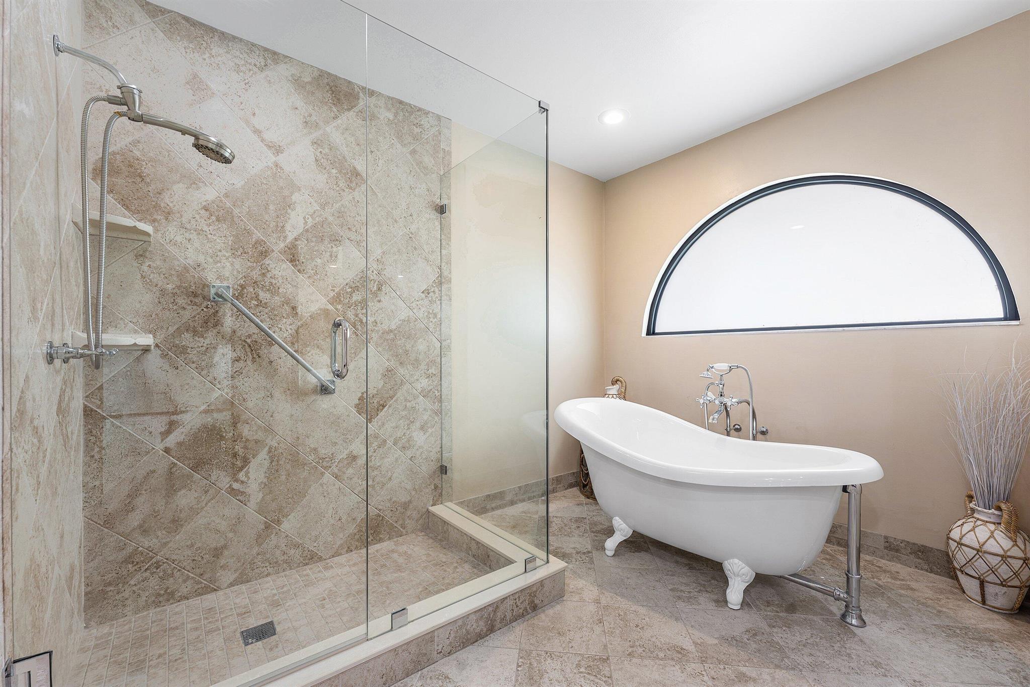 VILLA D'ESTE Deer Creek - Residential