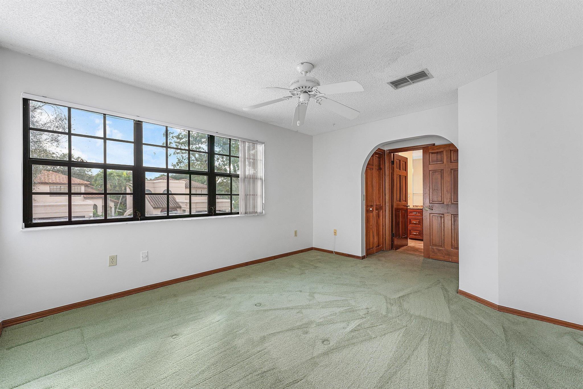 VILLA D'ESTE Deer Creek - Residential