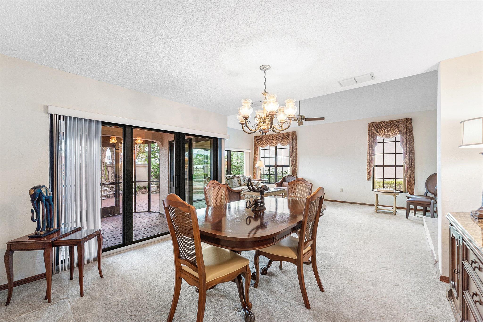 VILLA D'ESTE Deer Creek - Residential