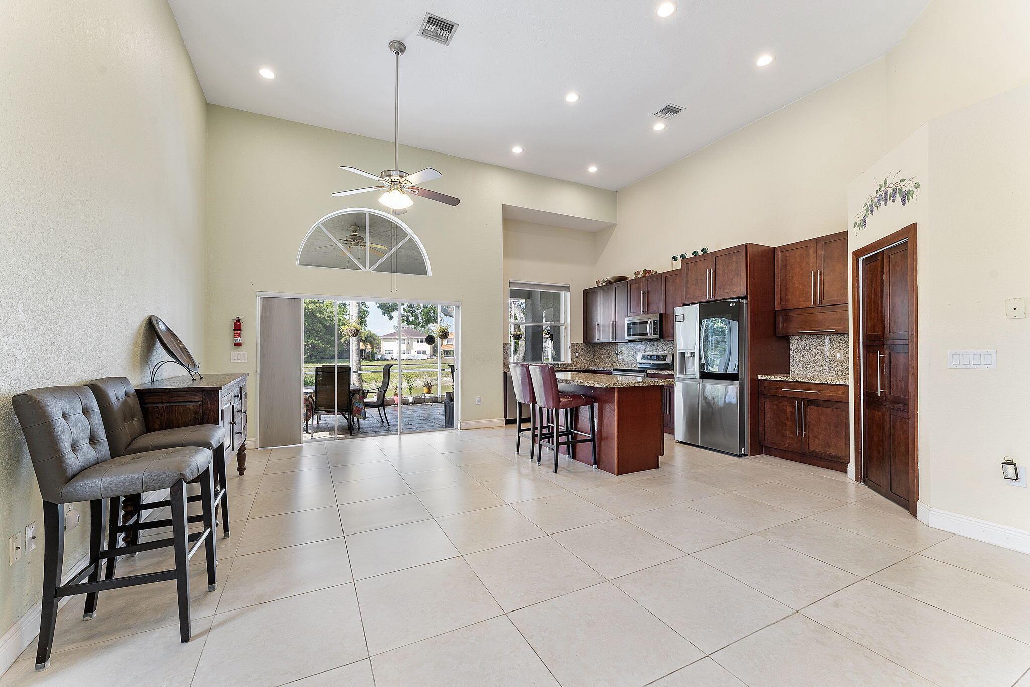 7793 Highlands Circle, Margate, FL, 33063/$600,000 2 7793 Highlands Circle