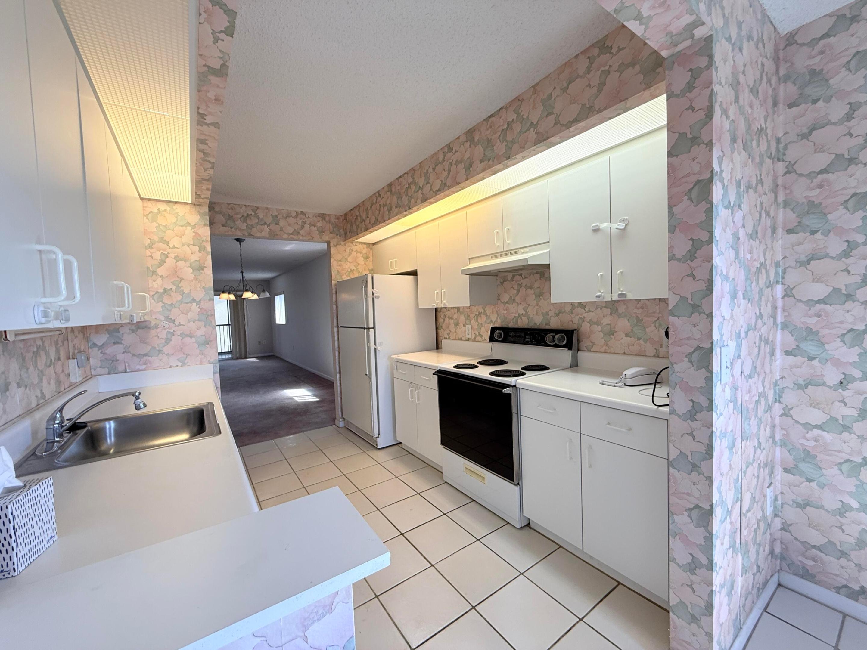 GARFIELD AT CENTURY VILLAGE - Residential