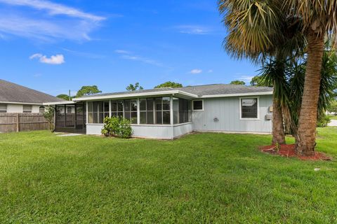 A home in Port St Lucie