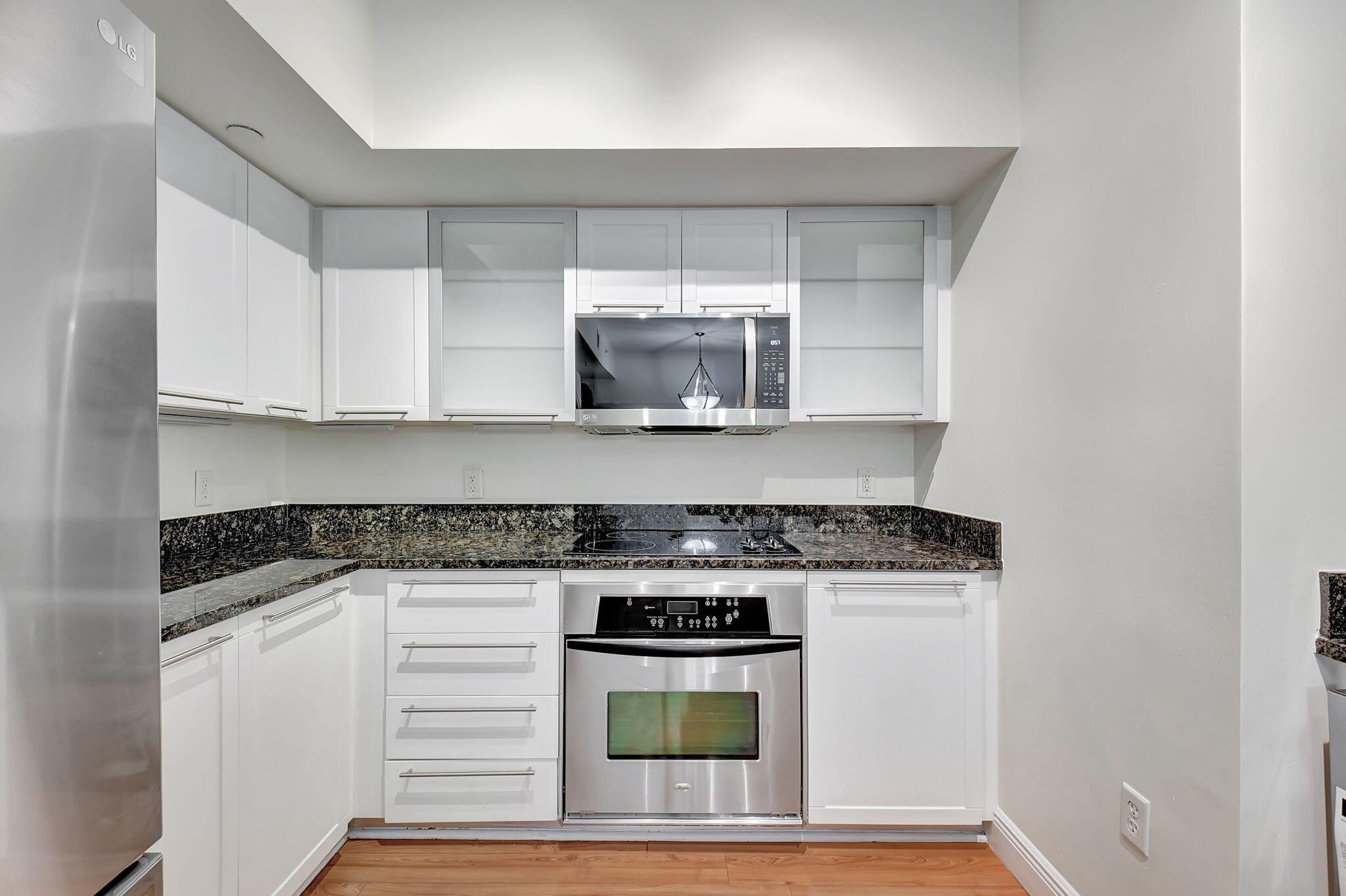 ASTOR CONDO - Residential