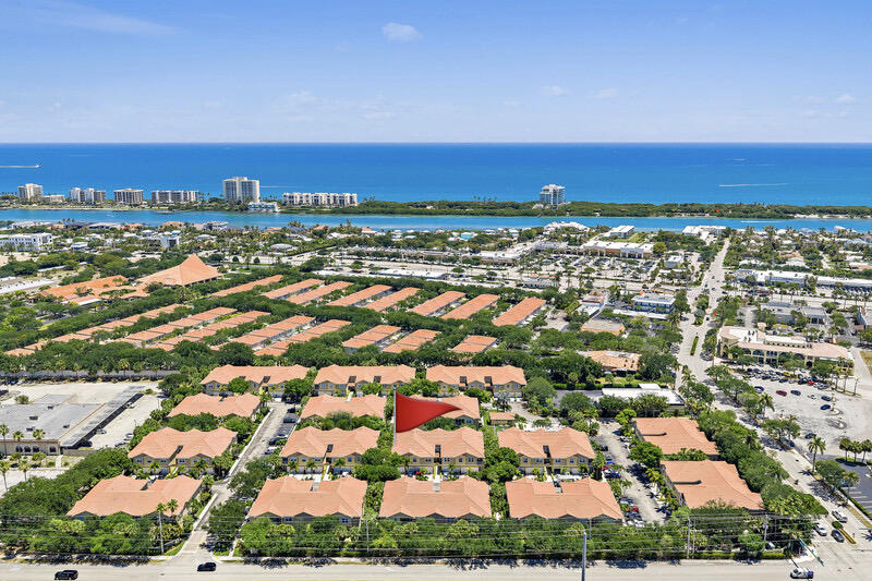 TEQUESTA TRACE CONDO - Residential