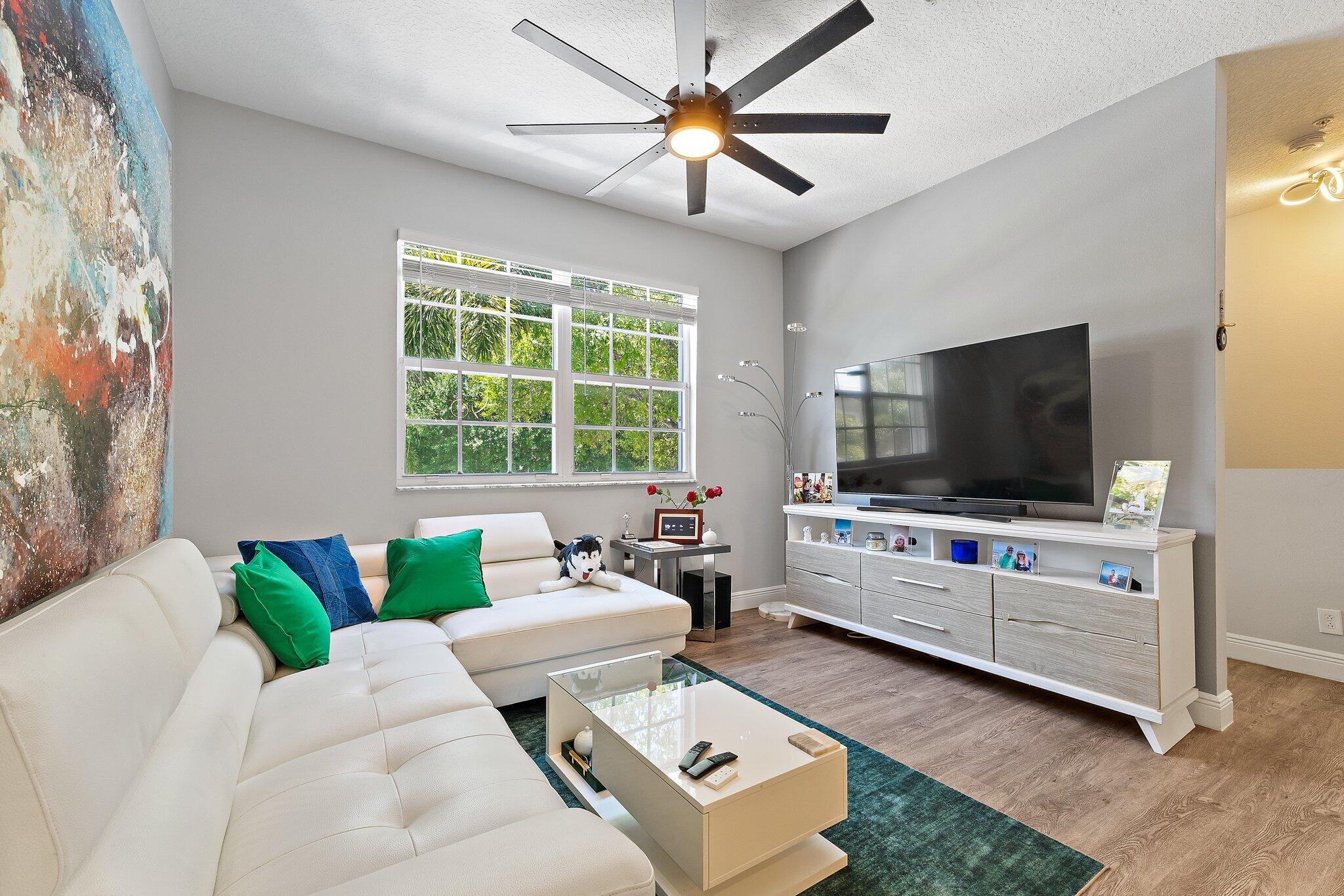 TEQUESTA TRACE CONDO - Residential