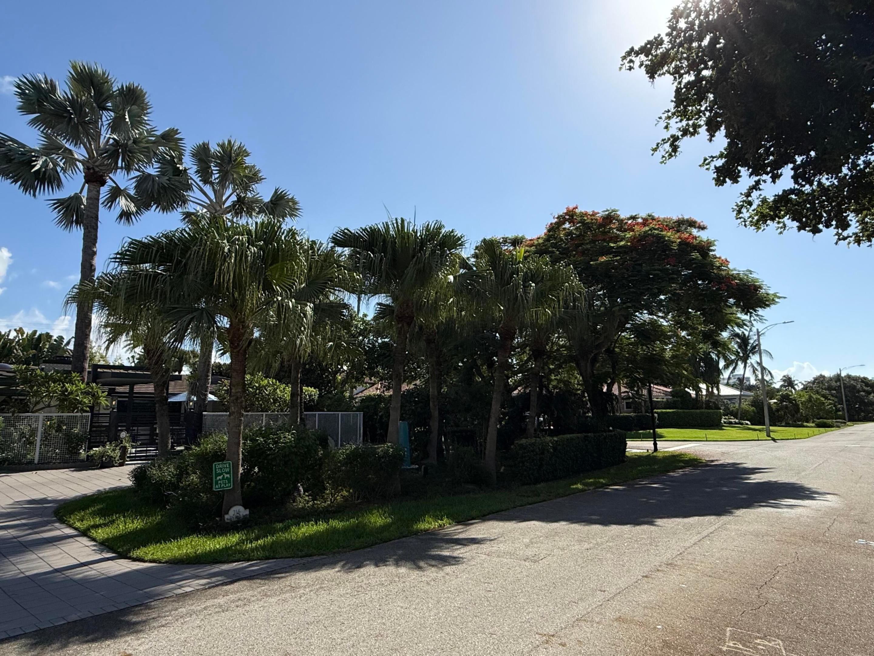 716 Middle River Drive