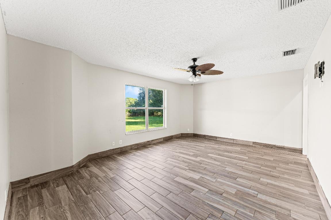 Acreage & Unrec - Residential