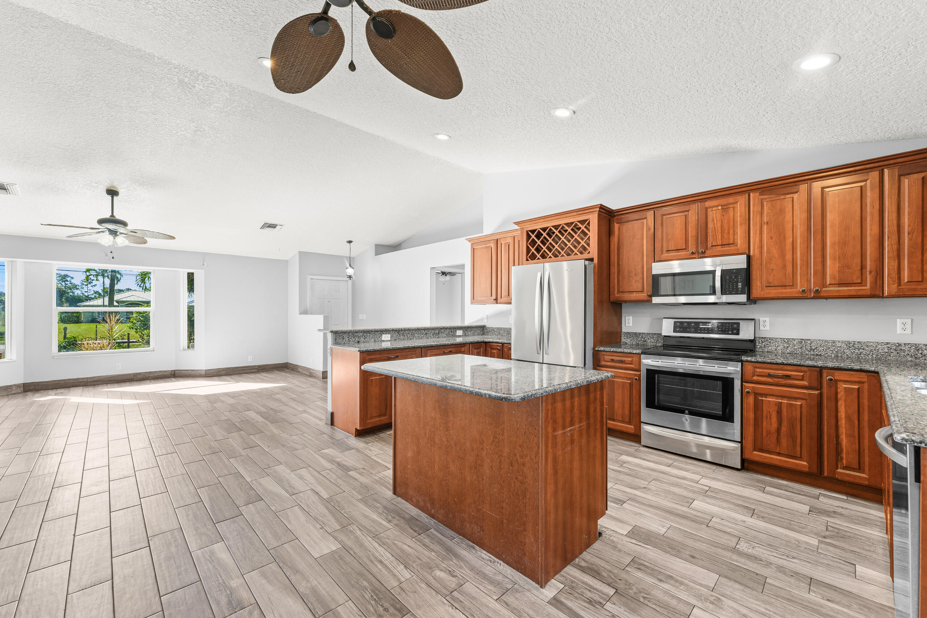 Acreage & Unrec - Residential