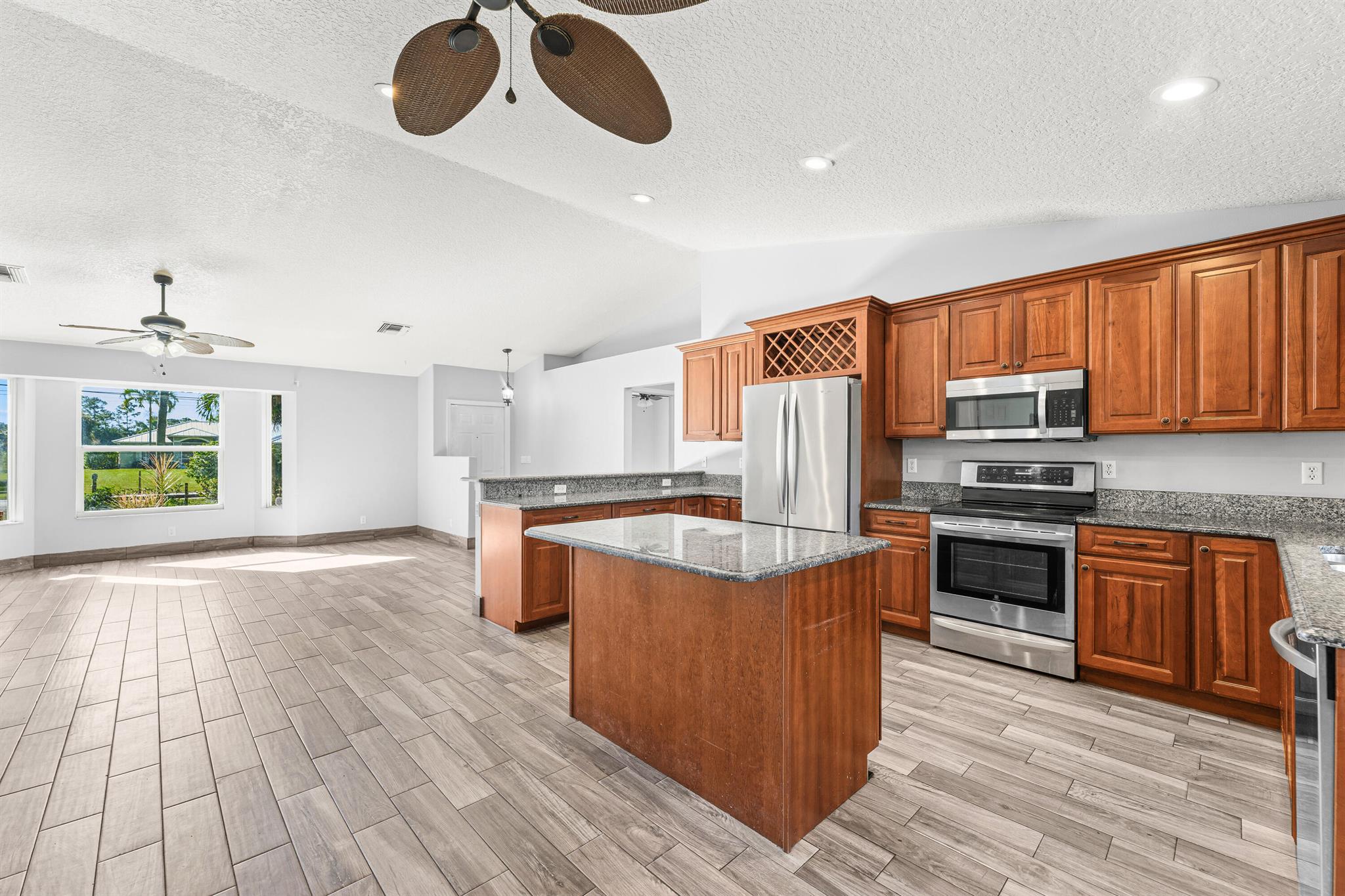 Acreage & Unrec - Residential