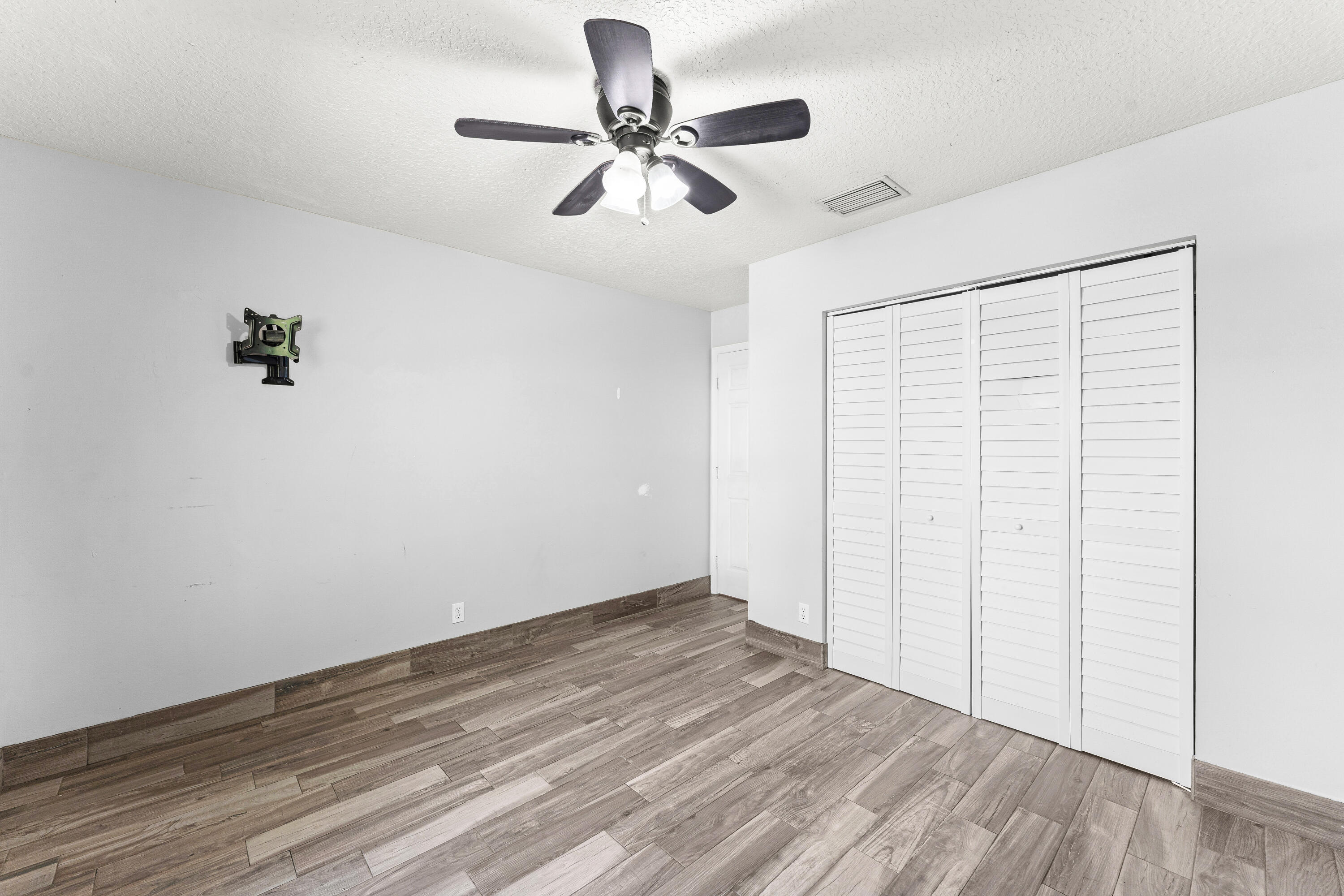 Acreage & Unrec - Residential