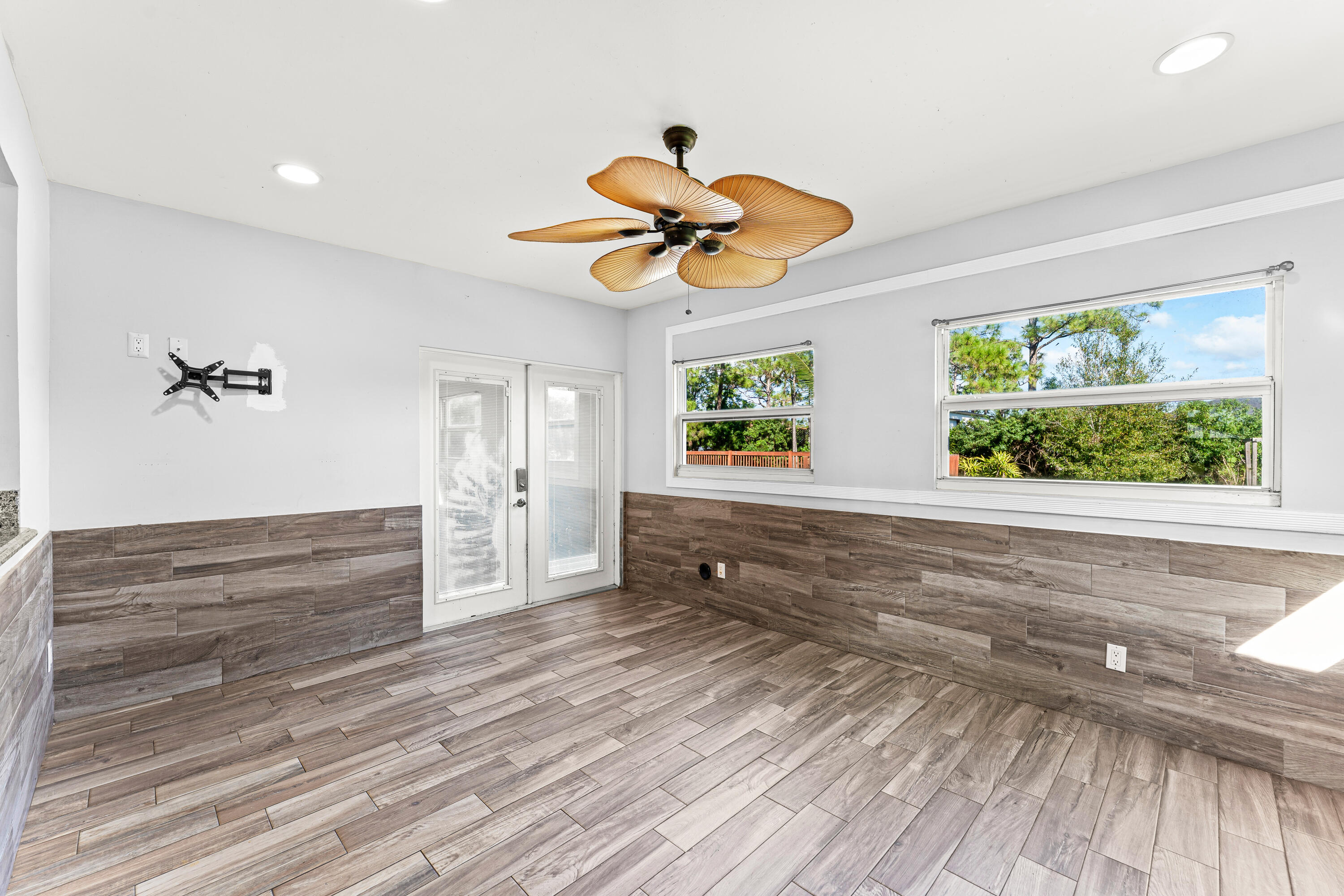 Acreage & Unrec - Residential