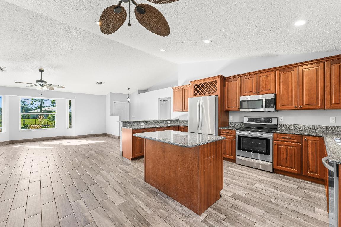 Acreage & Unrec - Residential