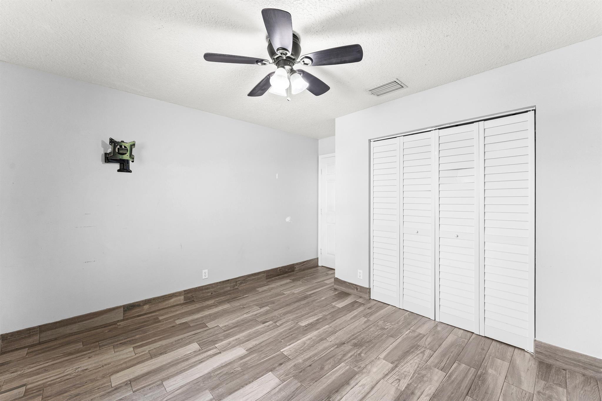 Acreage & Unrec - Residential