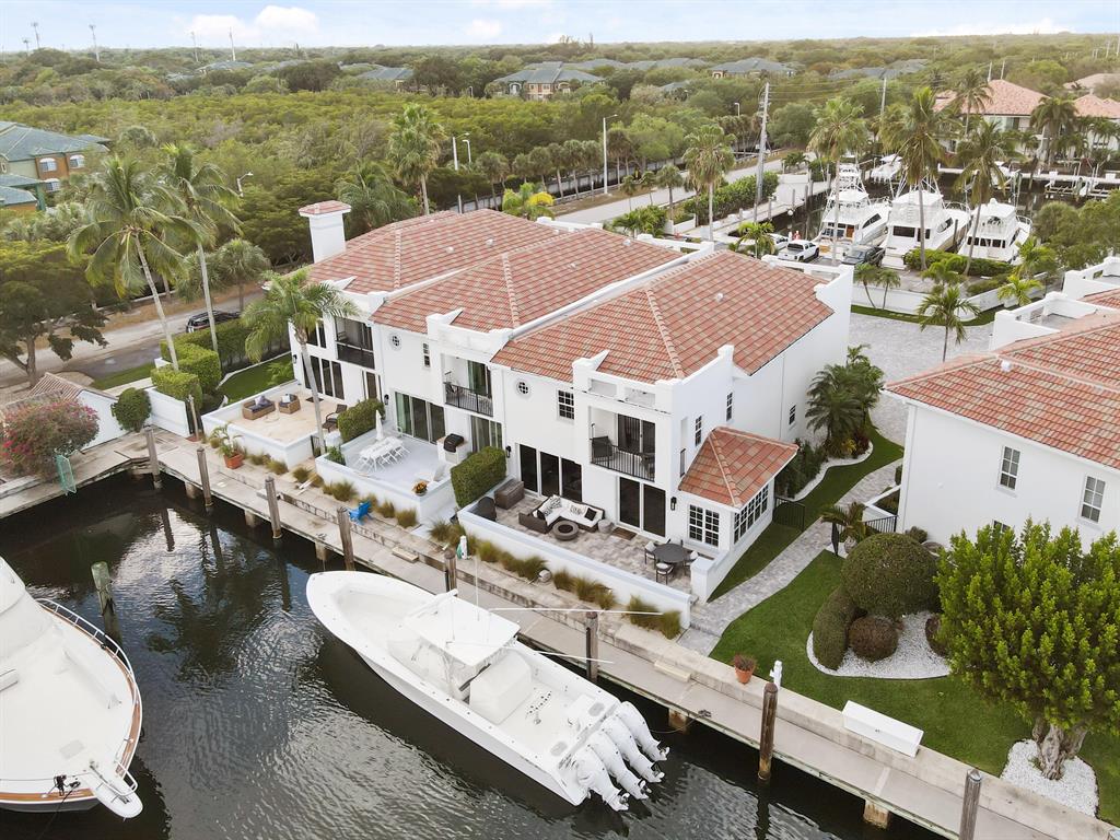 HARBOUR POINT TOWNHOMES - Residential